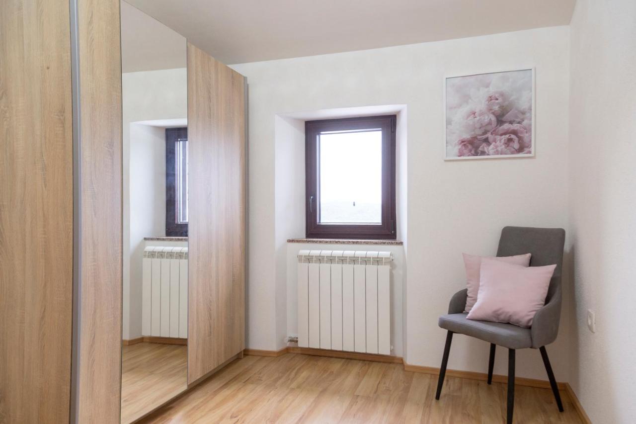 Apartments Milok Secovlje Ngoại thất bức ảnh
