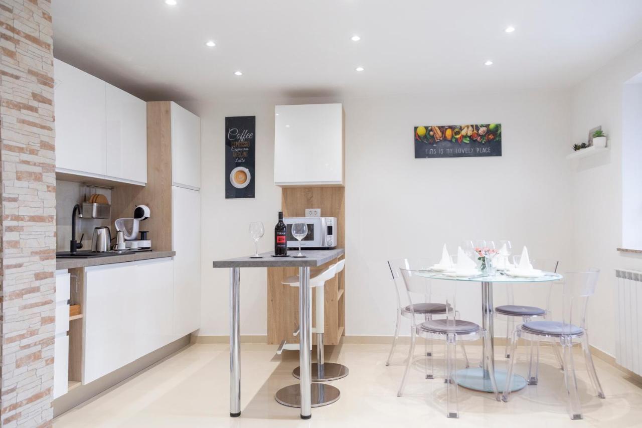 Apartments Milok Secovlje Ngoại thất bức ảnh